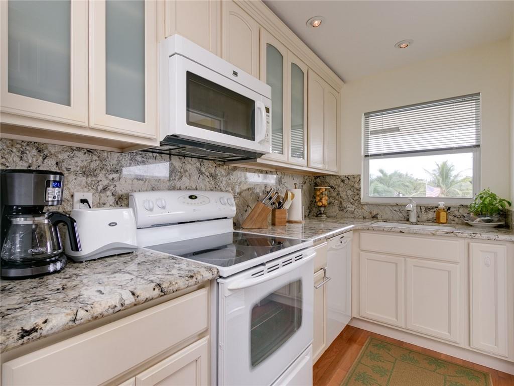 DEAUVILLE TERRACE COOP - Residential