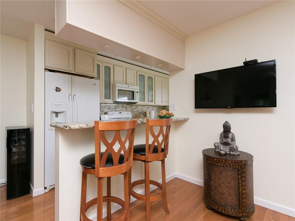 DEAUVILLE TERRACE COOP - Residential