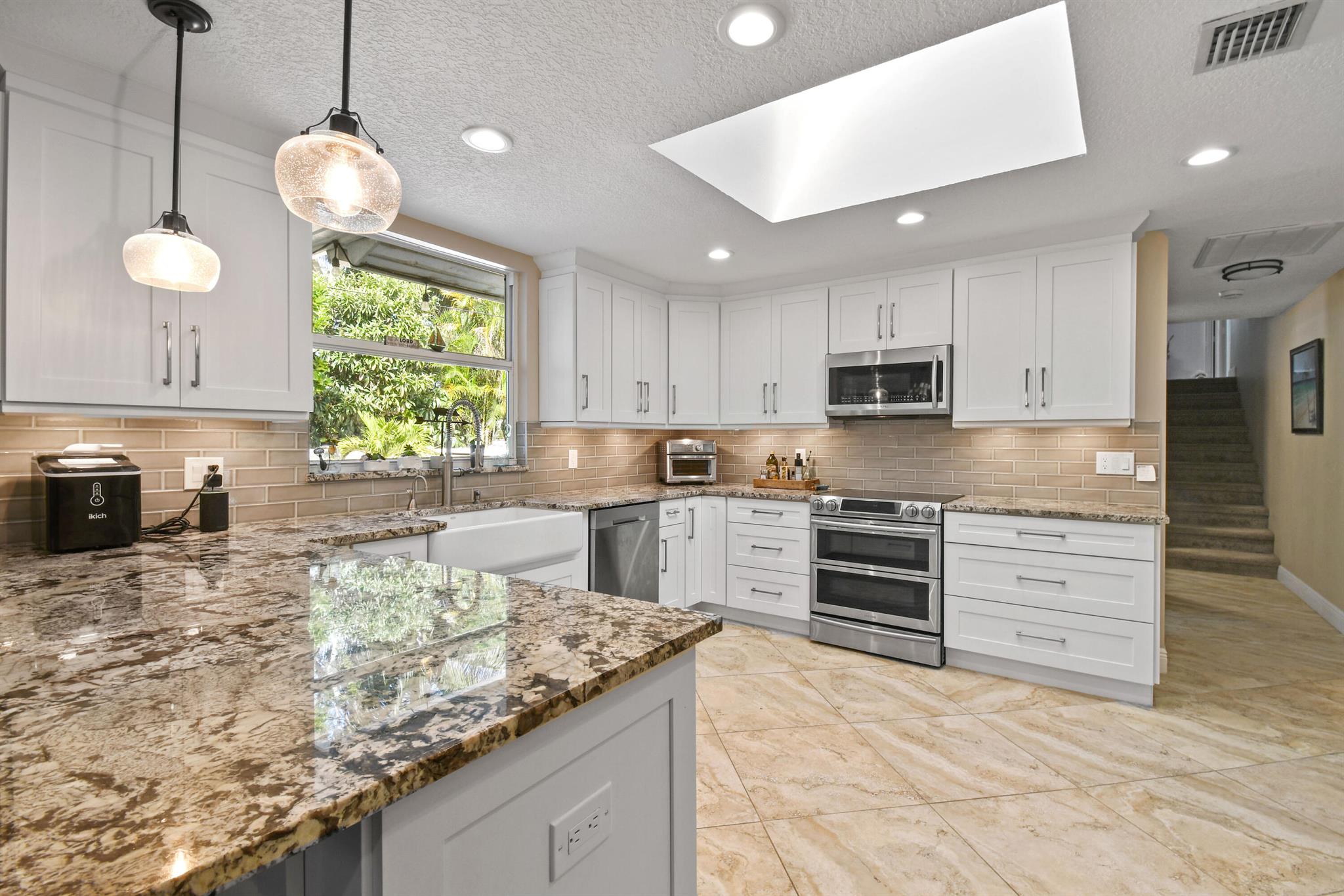 SNUG HARBOR - Residential