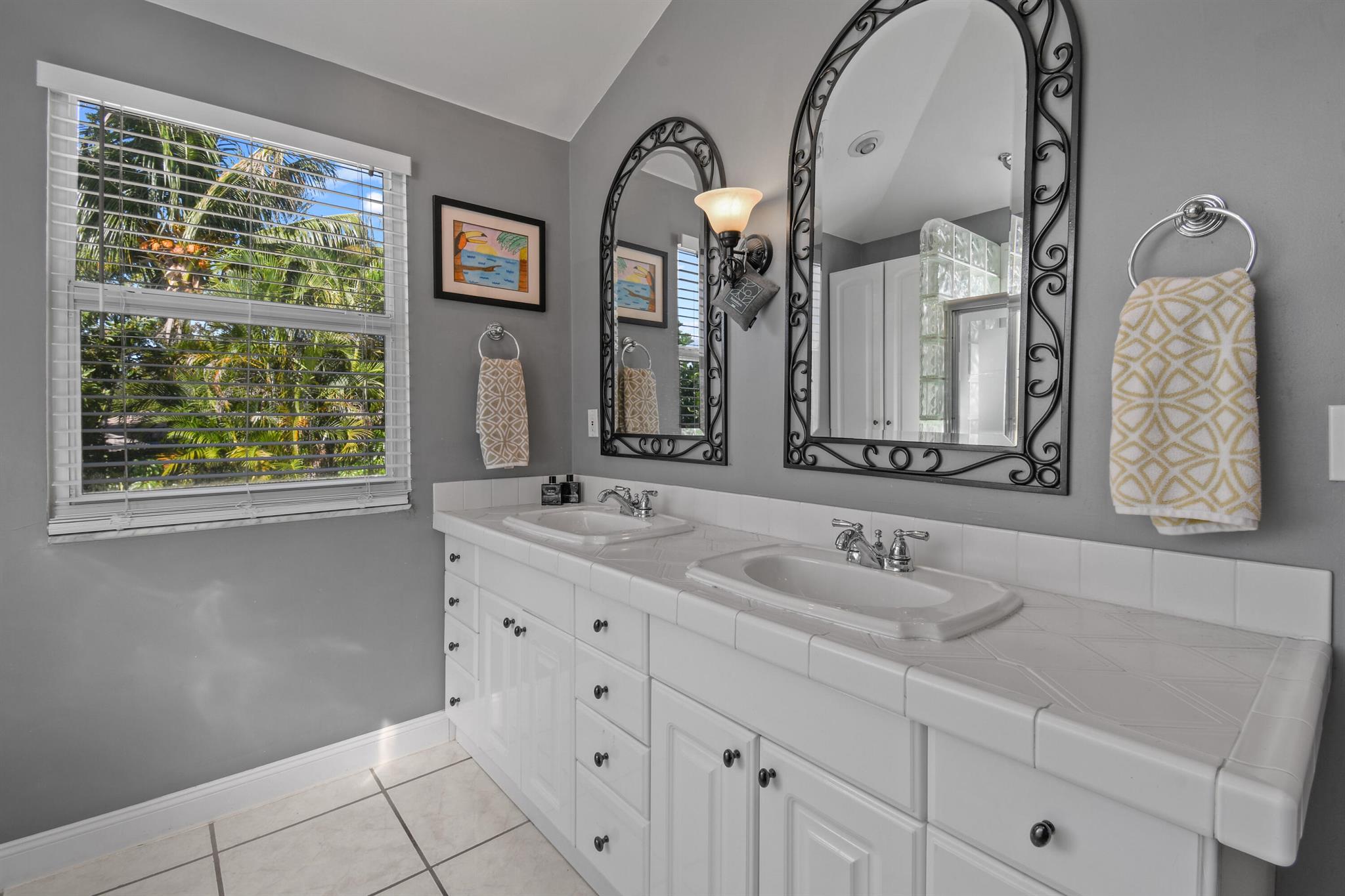 SNUG HARBOR - Residential