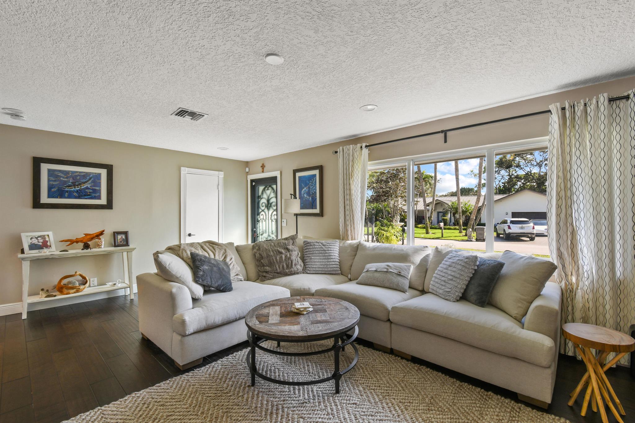 SNUG HARBOR - Residential