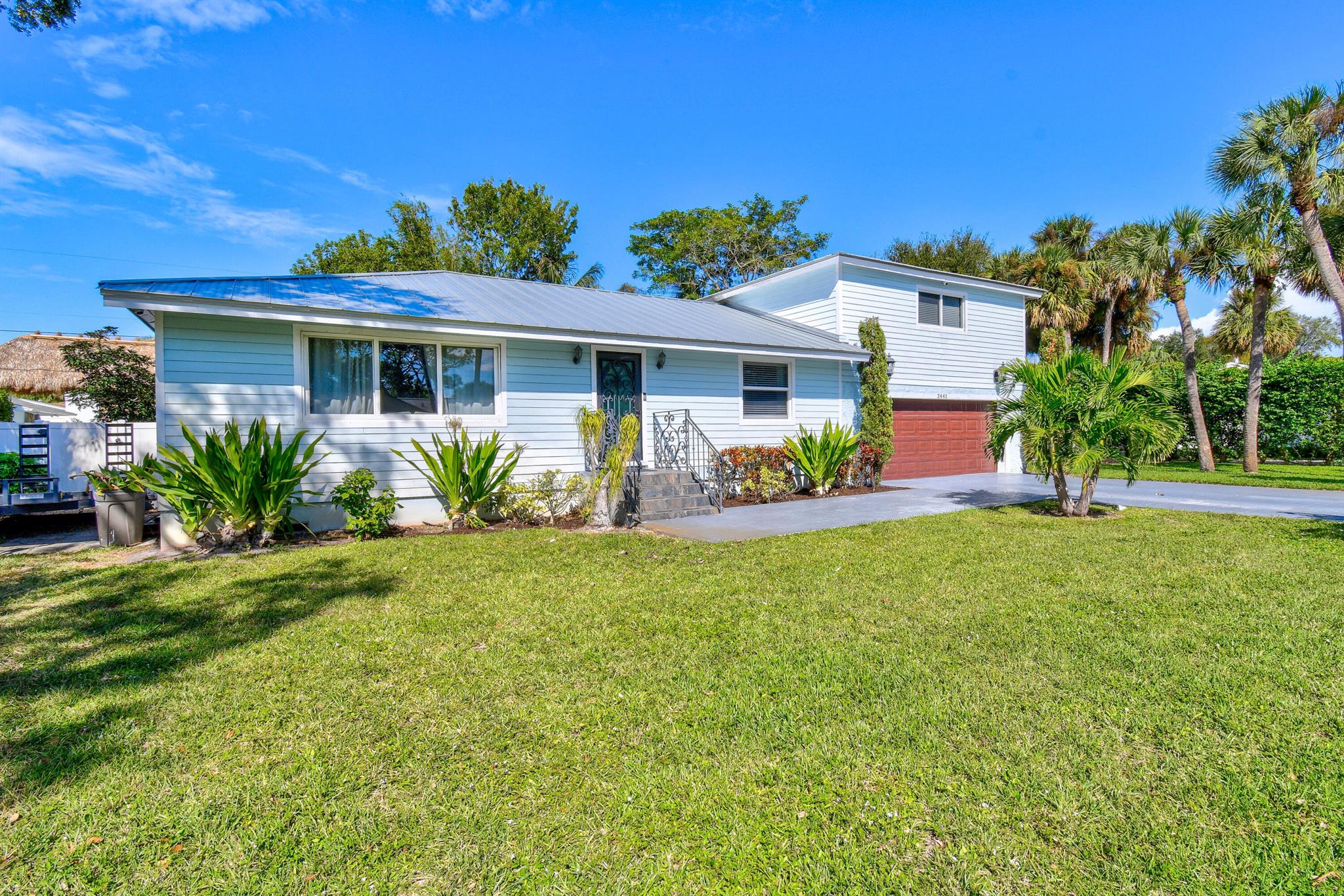 SNUG HARBOR - Residential