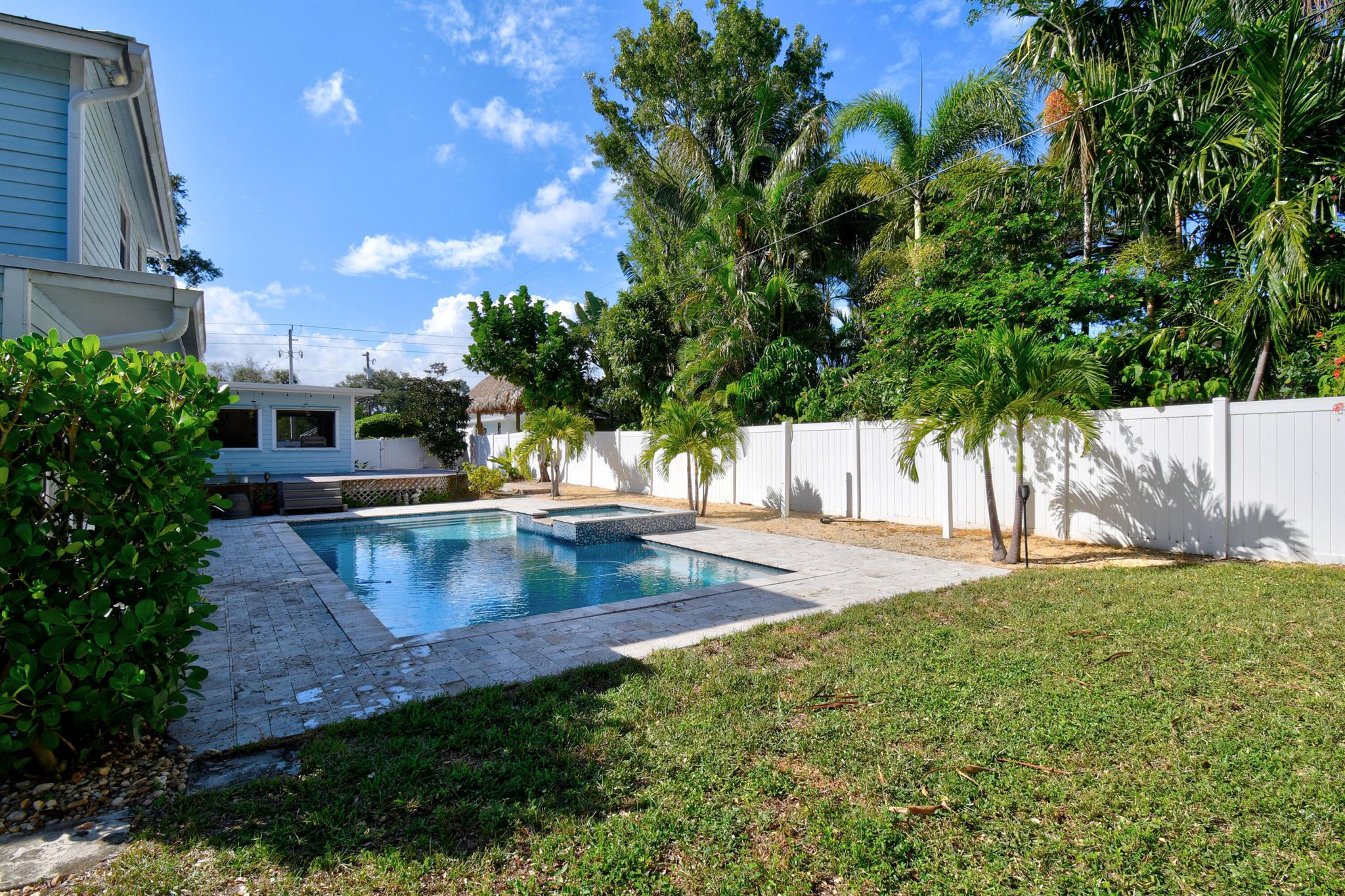 SNUG HARBOR - Residential