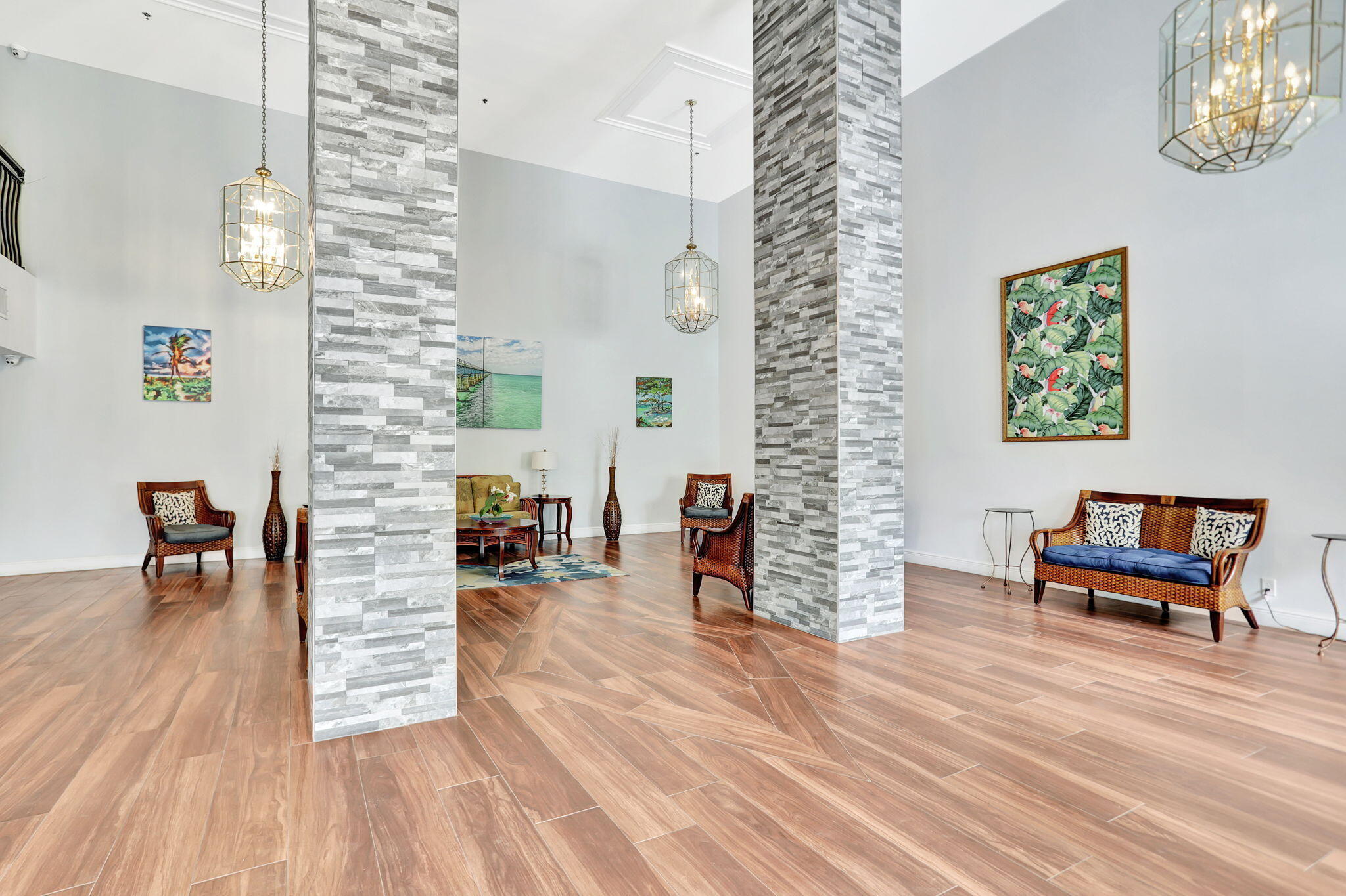 1505 N RIVERSIDE Drive 707