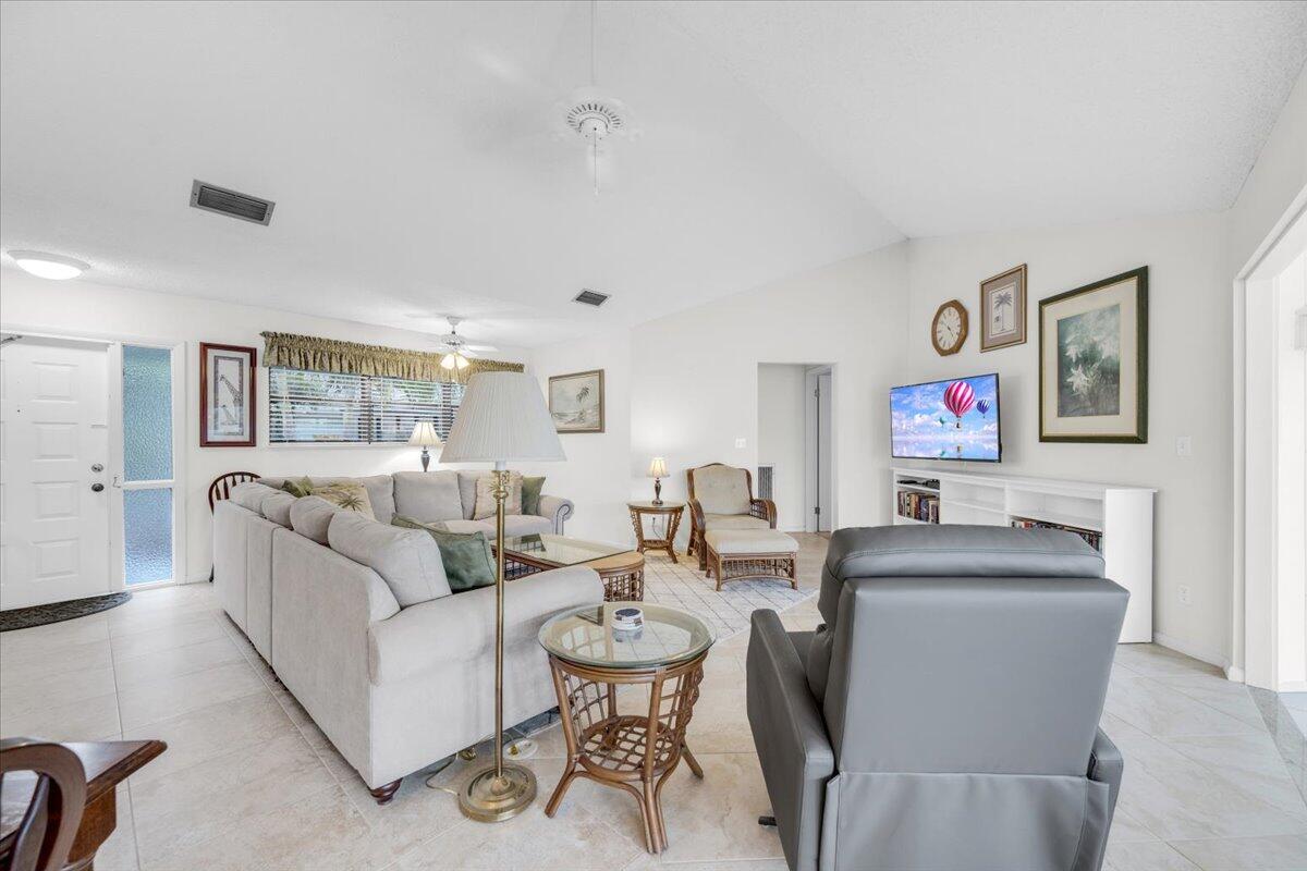 BELLA VISTA - Residential