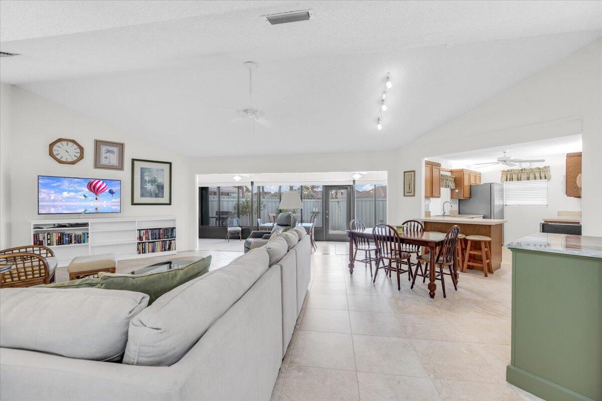 BELLA VISTA - Residential