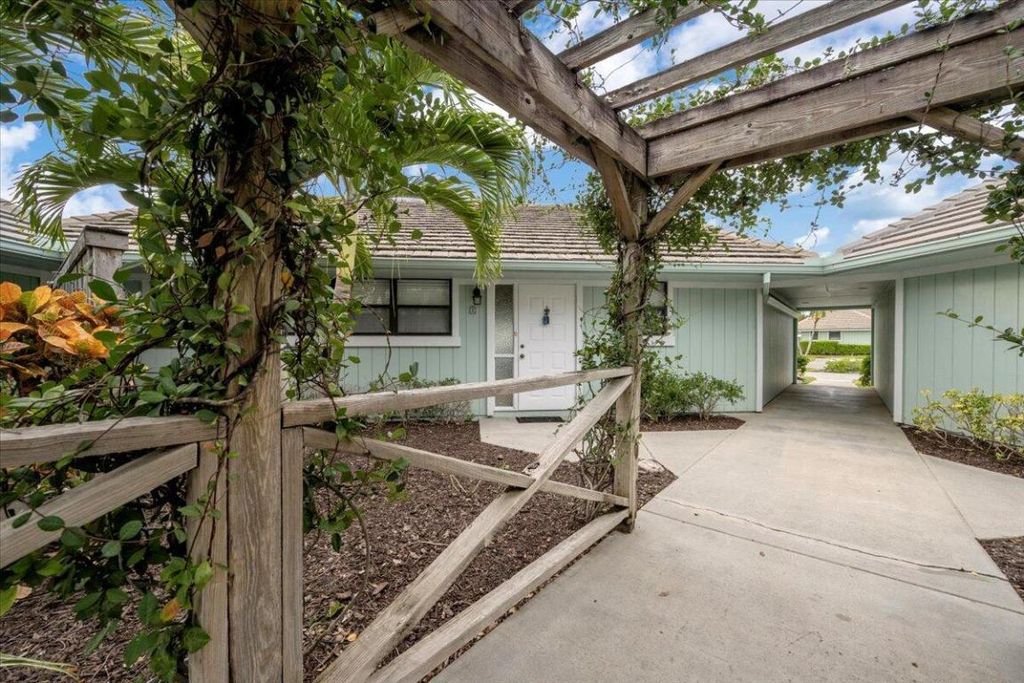 Photo of 1127 E Seminole Avenue E #29d, Jupiter, FL 33477 (MLS # R11144131)