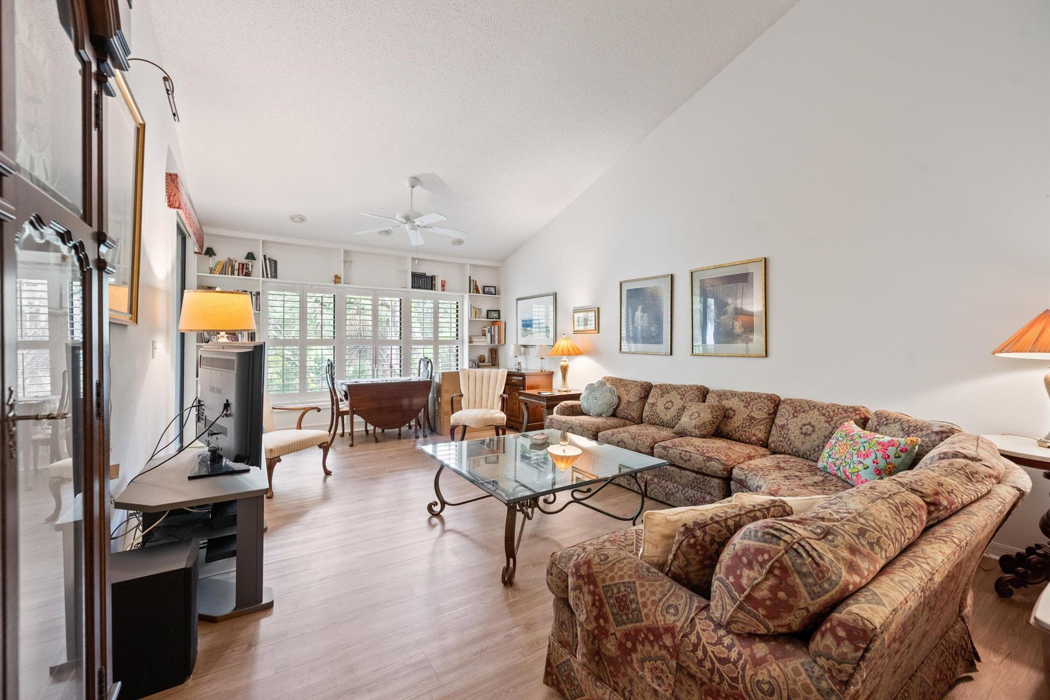 5200 SE Seascape Way 201