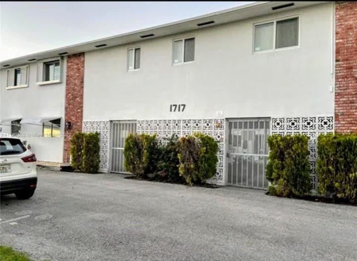 Rodman Gardens - Residential