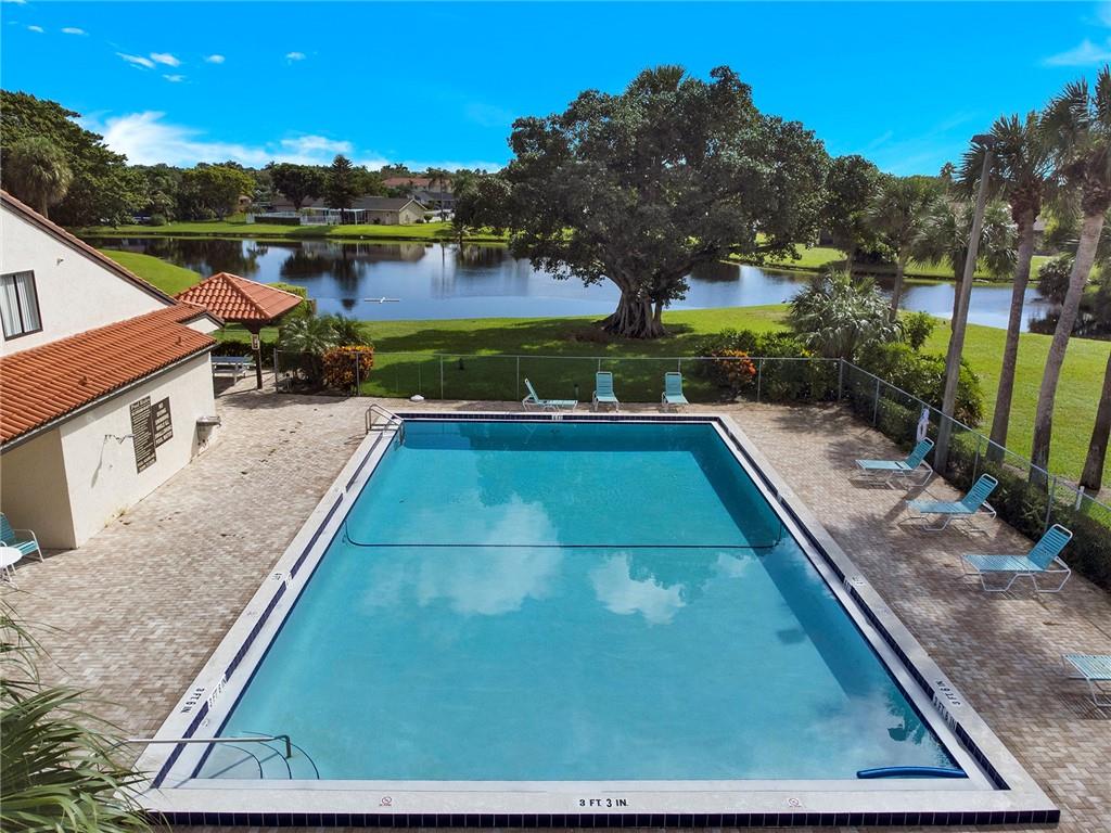 DOS LAGOS - Southlake Con - Residential