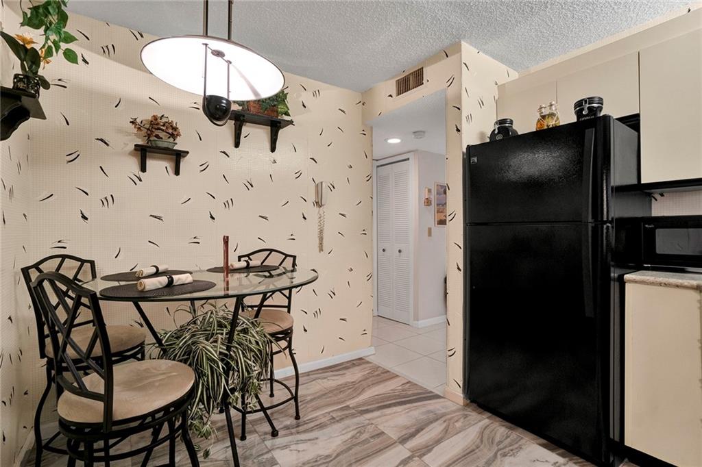 DOS LAGOS - Southlake Con - Residential
