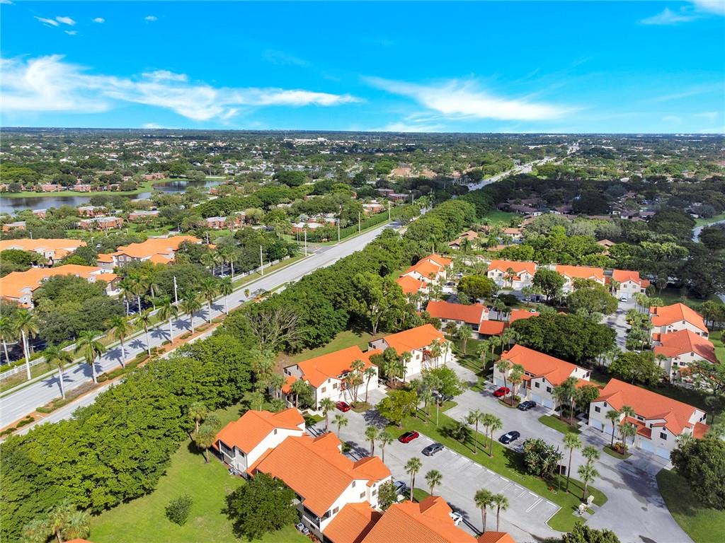 DOS LAGOS - Southlake Con - Residential