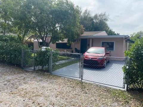 1430 NE 148th St, Miami, FL 33161 - MLS#: F10489137