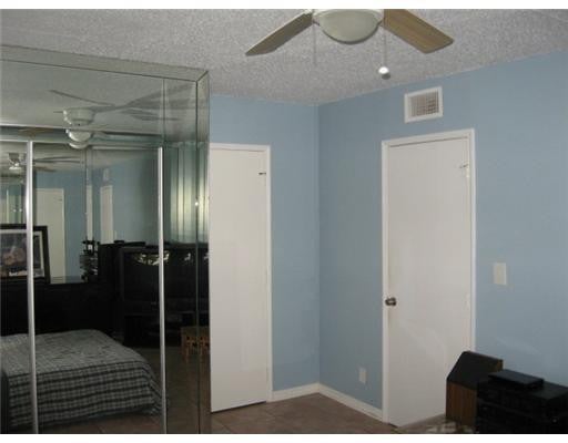 2400 NE 10th Street NE 305