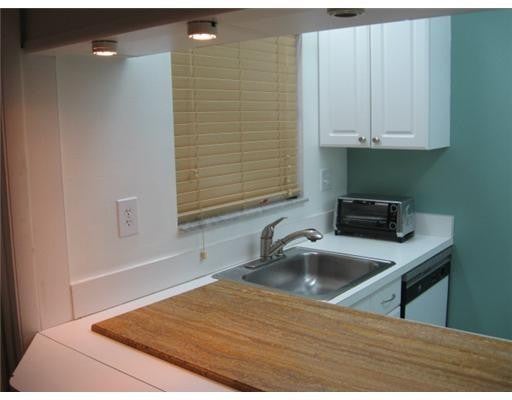 2400 NE 10th Street NE 305