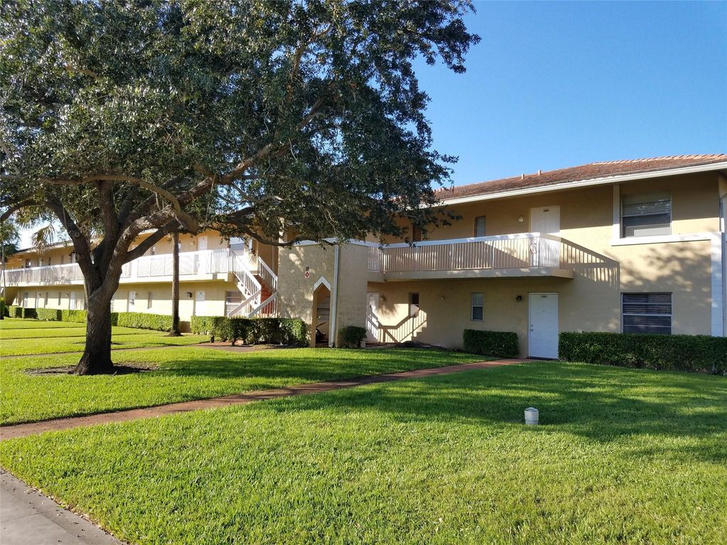 Photo of 10009 Twin Lakes Dr #25-F, Coral Springs, FL 33071 (MLS # F10418285)