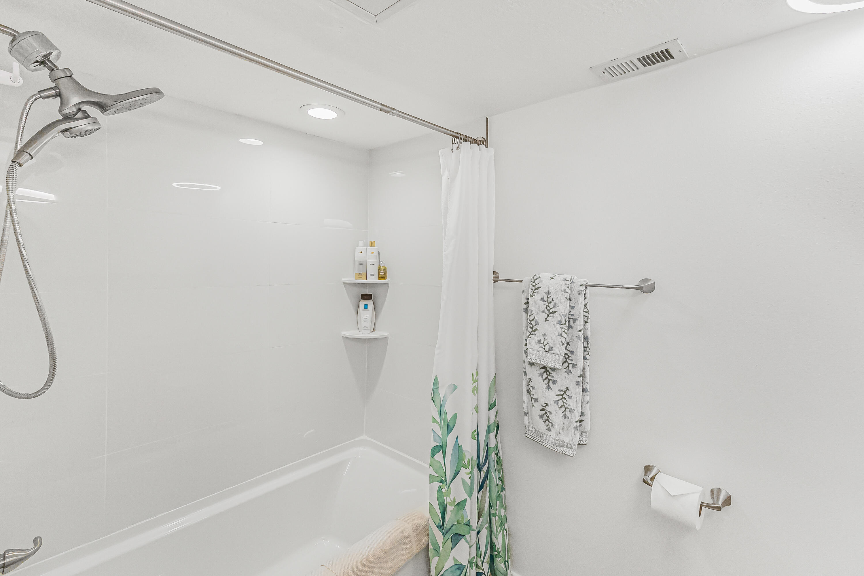 BEACH CLUB CONDOMINIUM - Residential