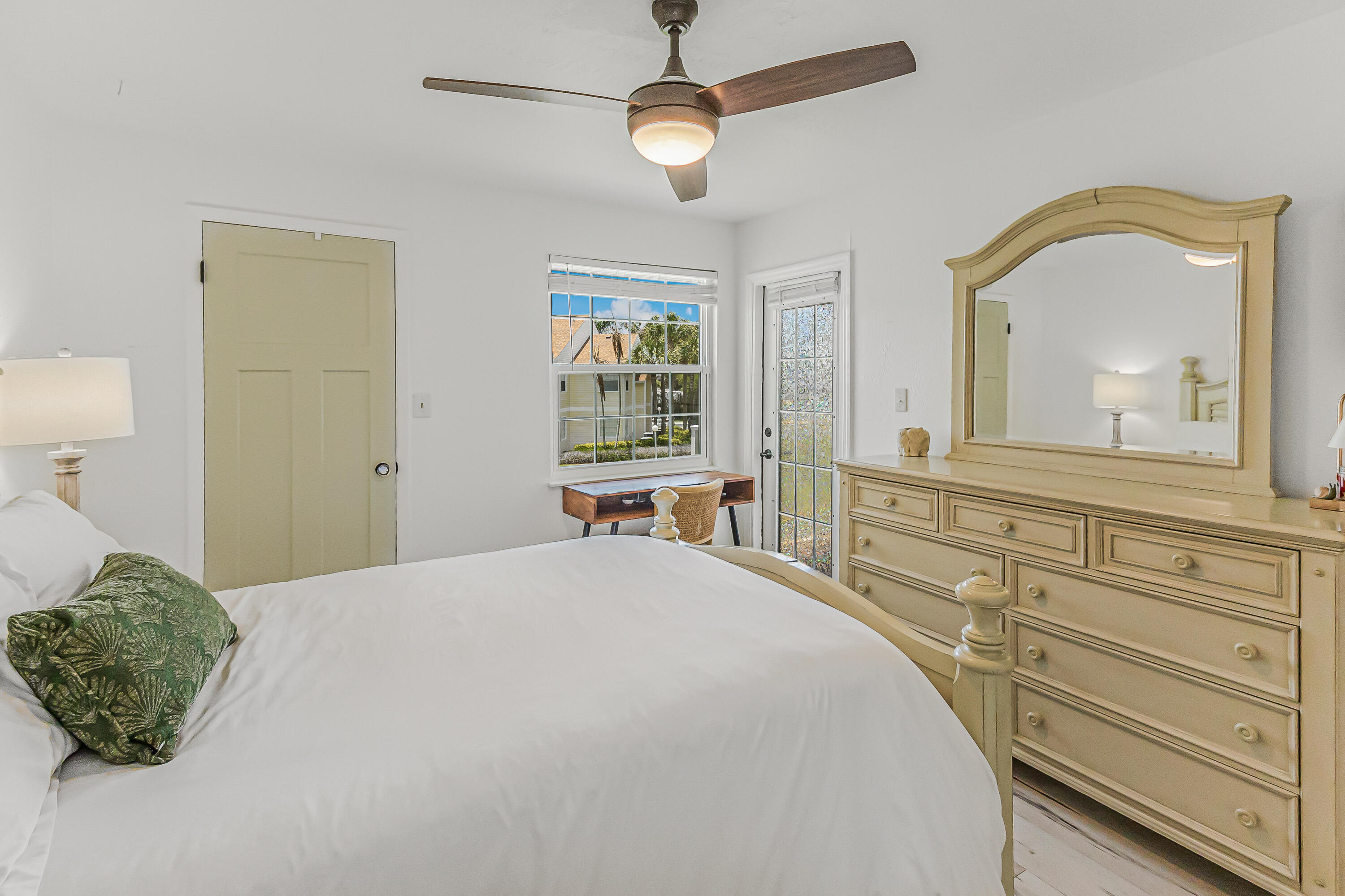 BEACH CLUB CONDOMINIUM - Residential