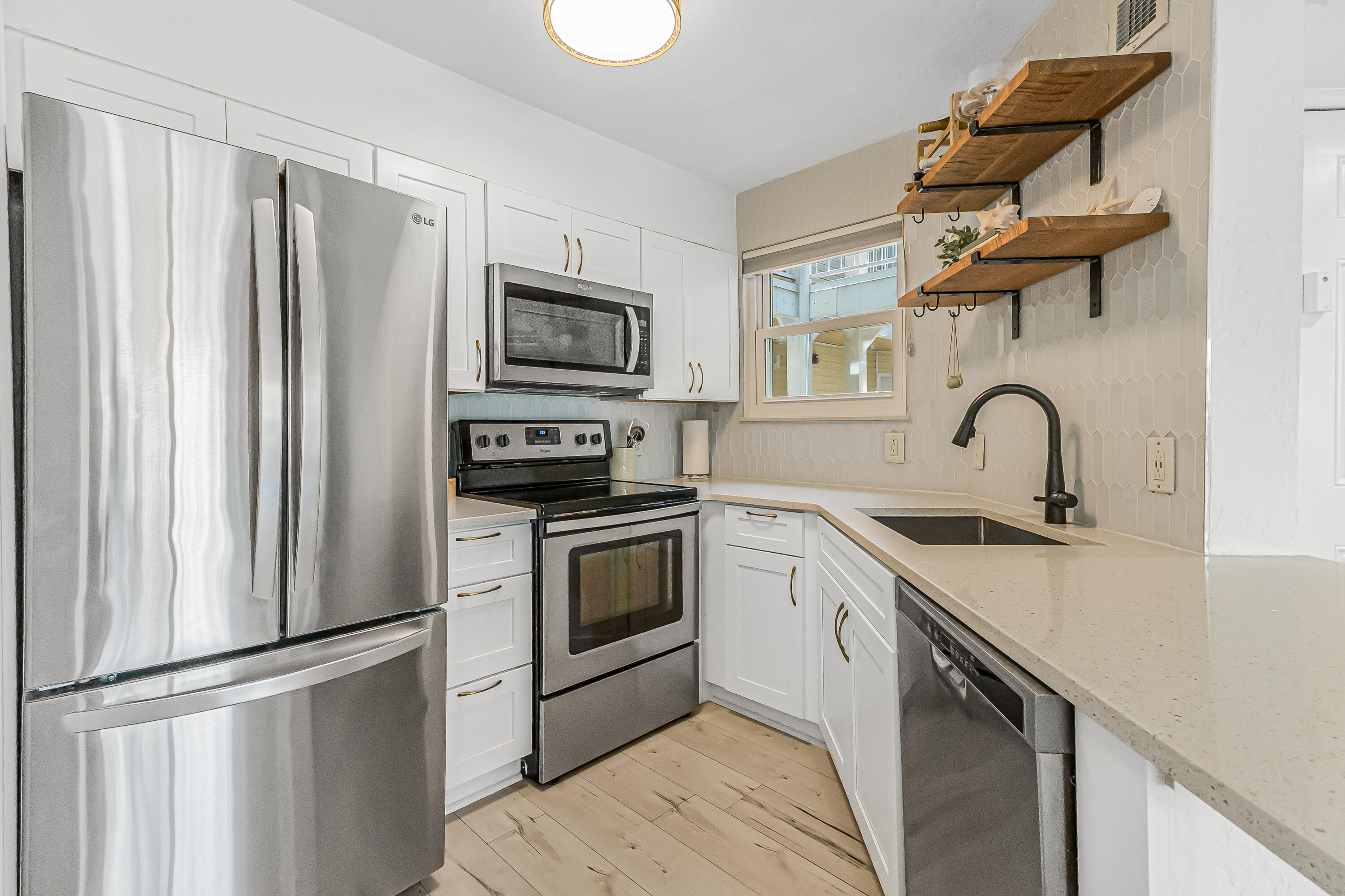 BEACH CLUB CONDOMINIUM - Residential