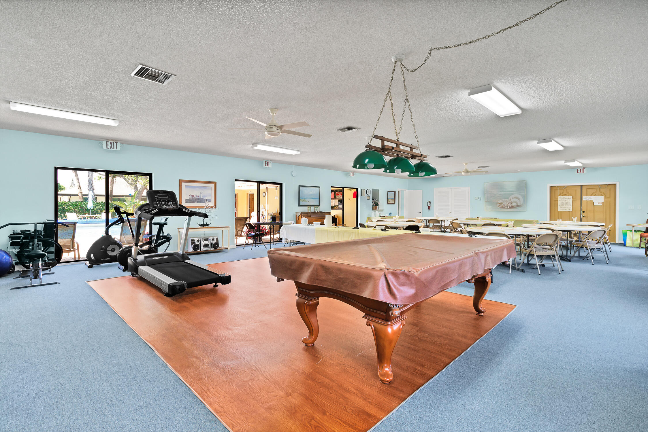 OAK PARK TERRACE UNITS 1-16 - Residential