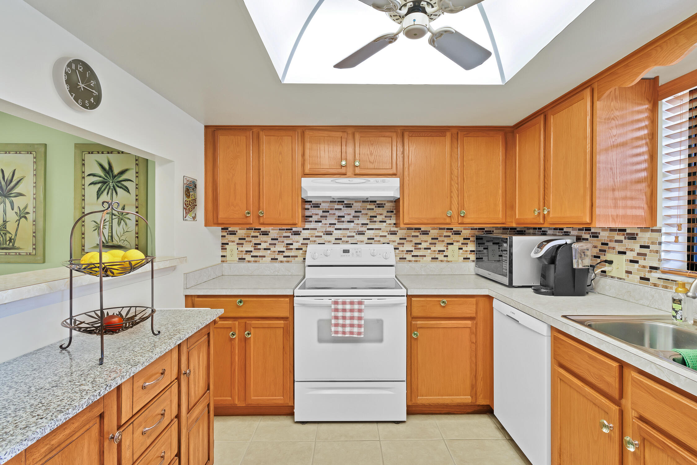 OAK PARK TERRACE UNITS 1-16 - Residential