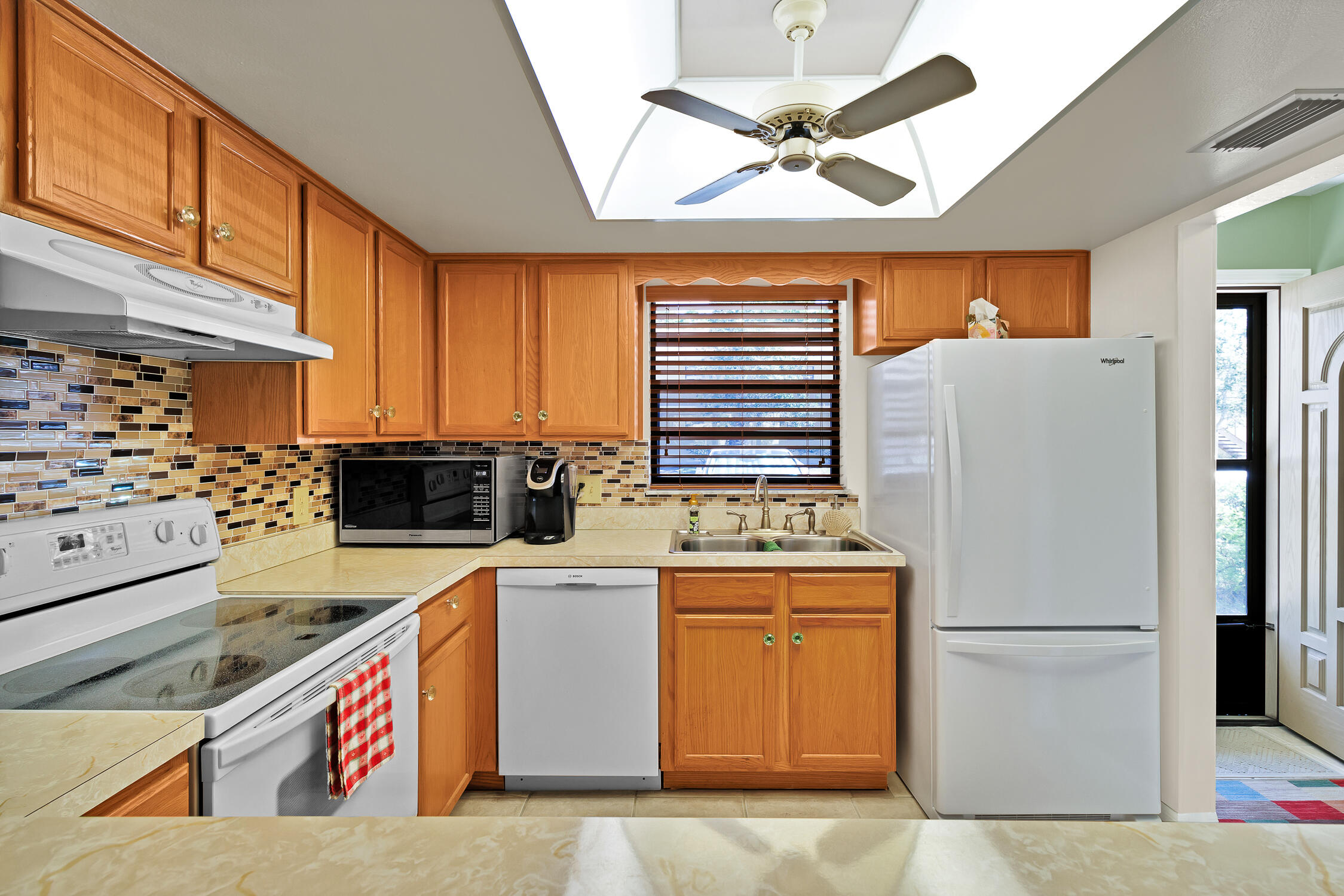 OAK PARK TERRACE UNITS 1-16 - Residential