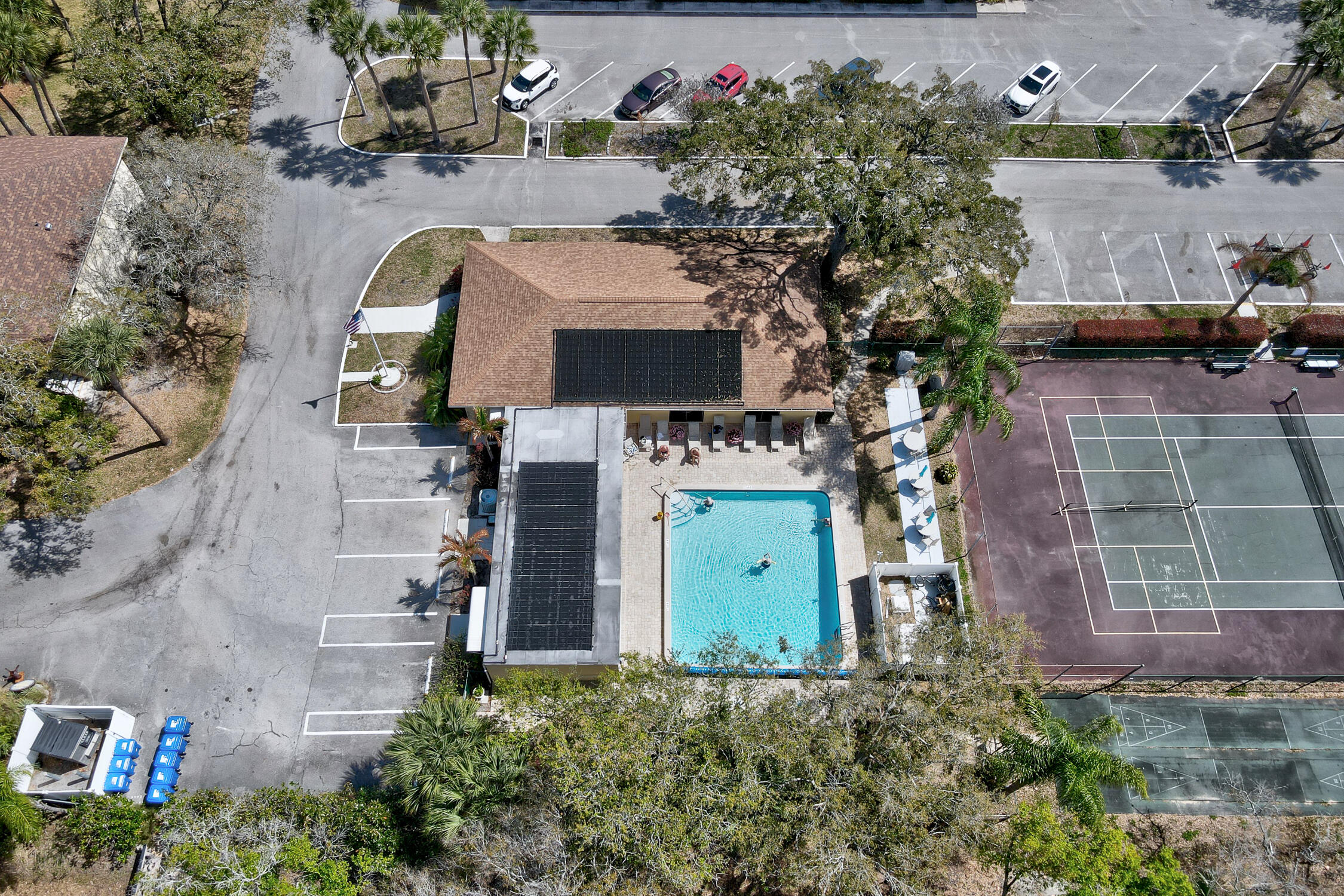 OAK PARK TERRACE UNITS 1-16 - Residential