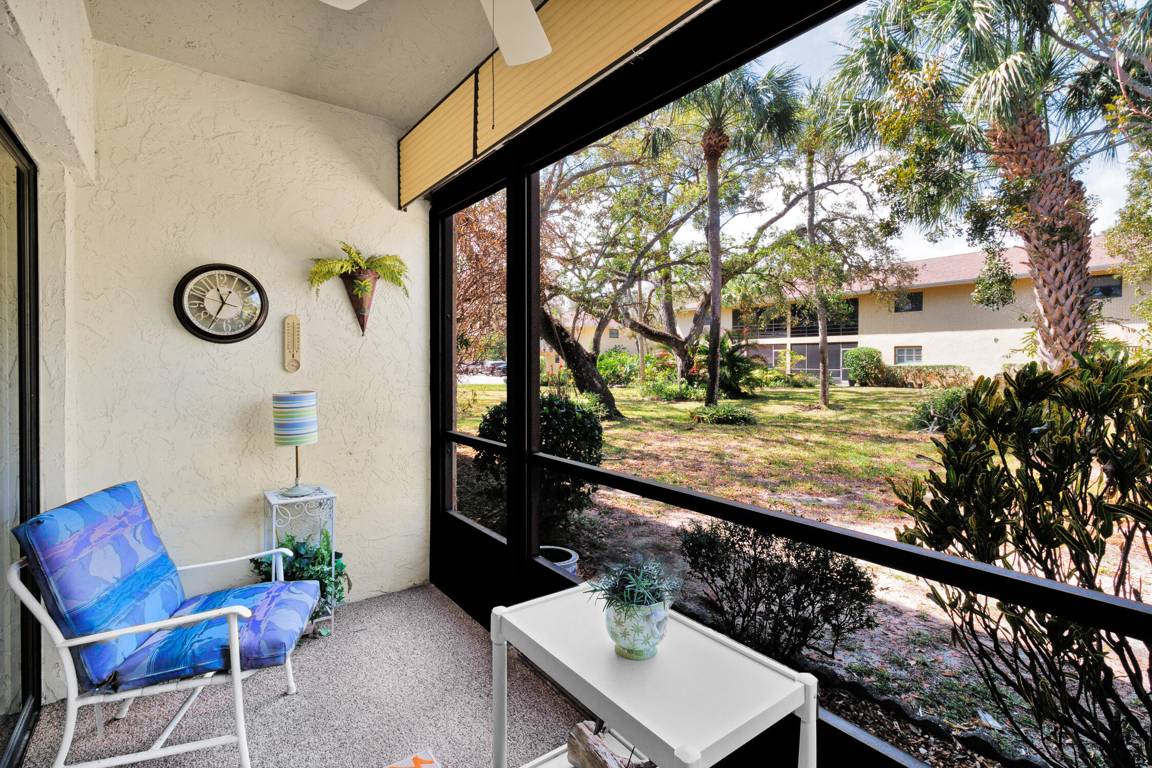 OAK PARK TERRACE UNITS 1-16 - Residential