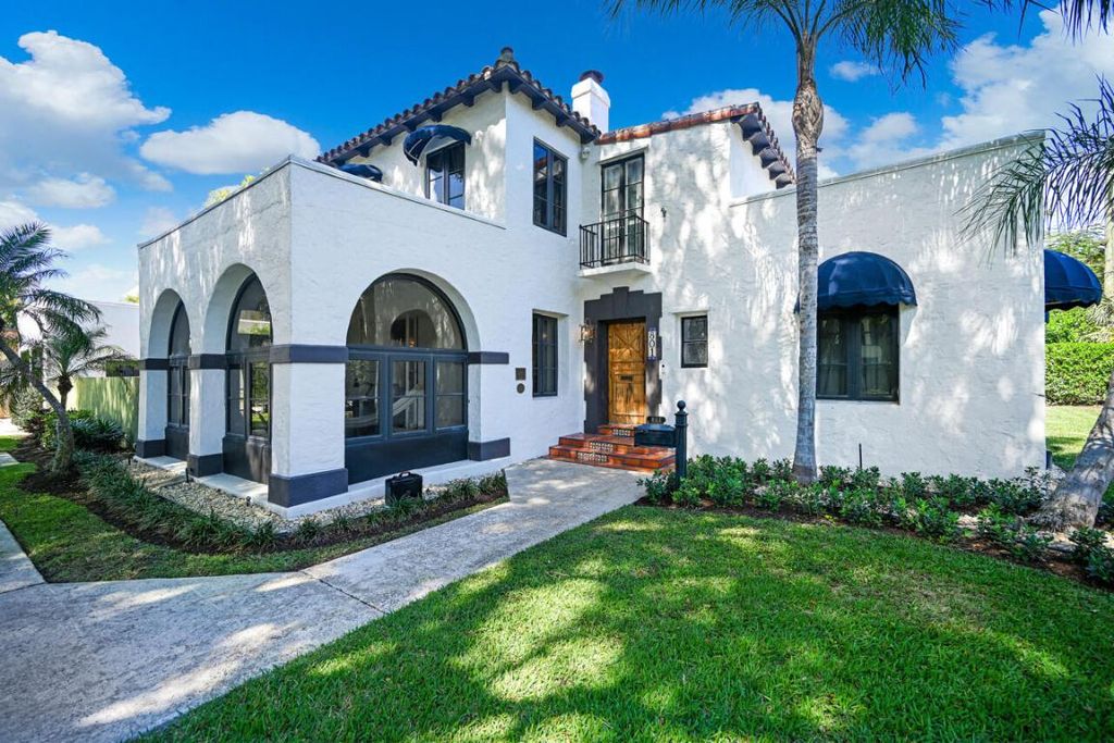 Photo of 801 Hibiscus Street, Boca Raton, FL 33486 (MLS # R11100385)