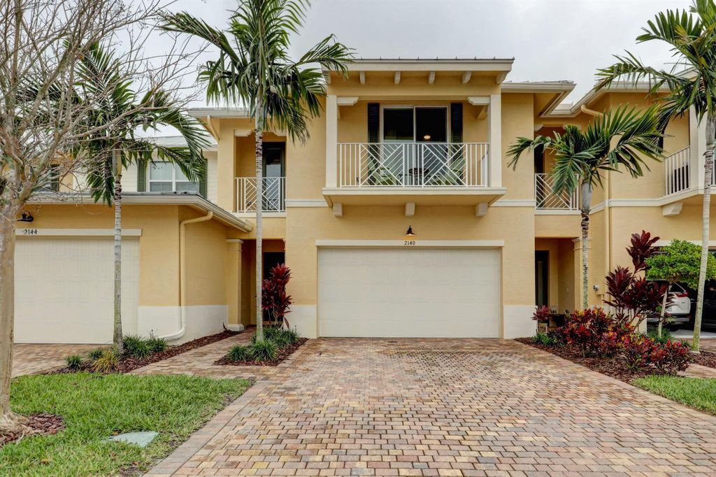 Photo of 2140 Wells Place, Palm Beach Gardens, FL 33418 (MLS # R10974679)
