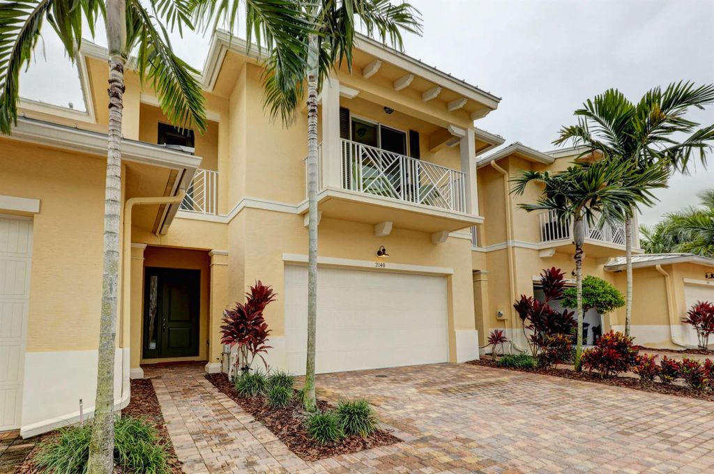 Photo of 2140 Wells Place, Palm Beach Gardens, FL 33418 (MLS # R10974679)