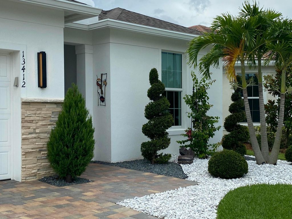 Photo of 13412 SW Vermillion Circle, Port Saint Lucie, FL 34987 (MLS # B26023837)