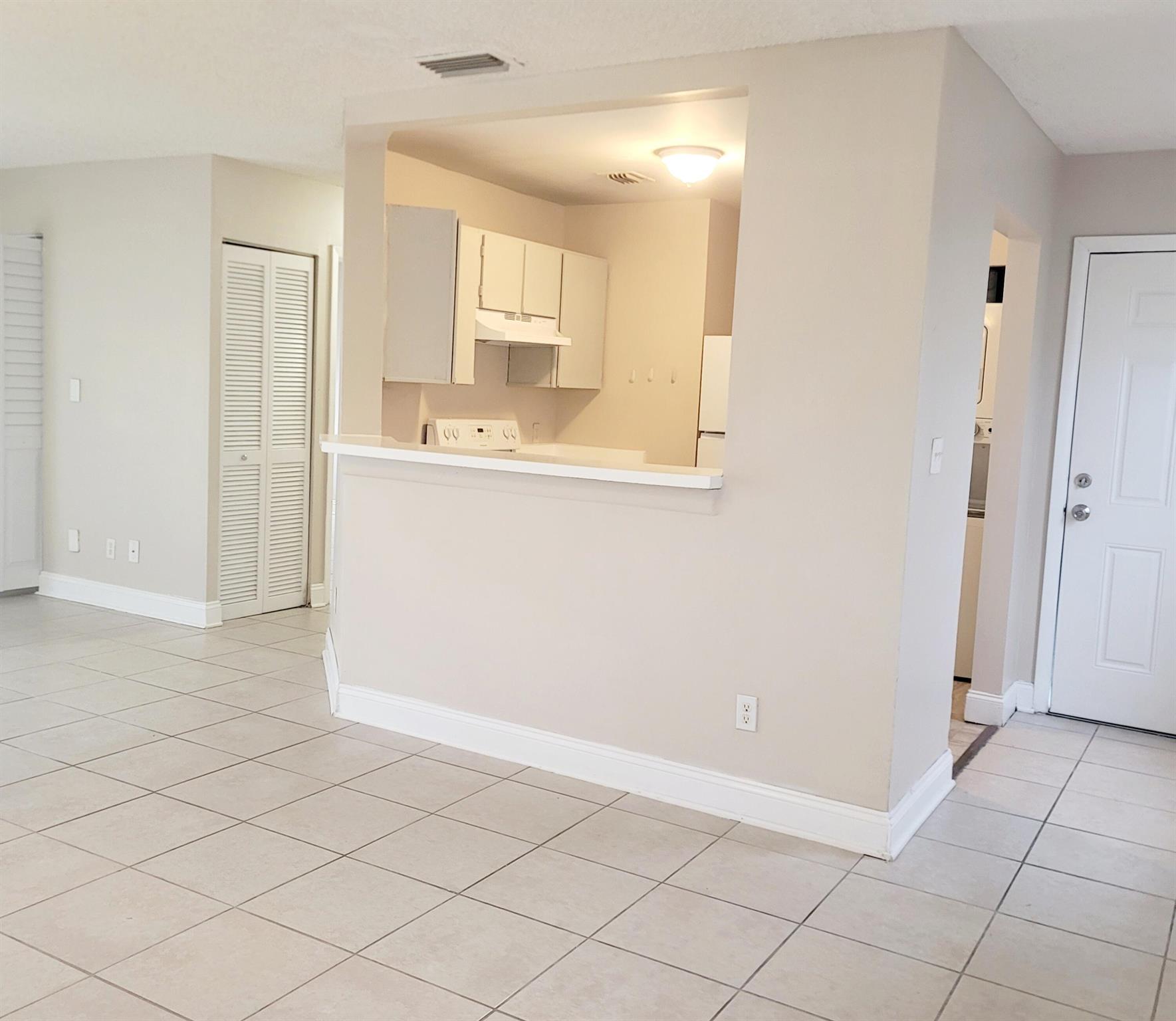 SUMMER LAKE - Residential Lease