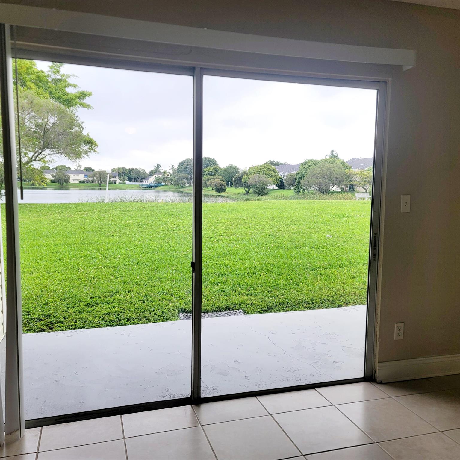 SUMMER LAKE - Residential Lease