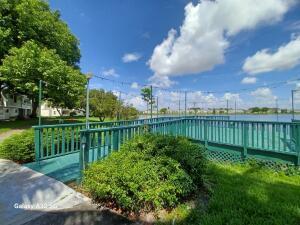 SUMMER LAKE - Residential Lease