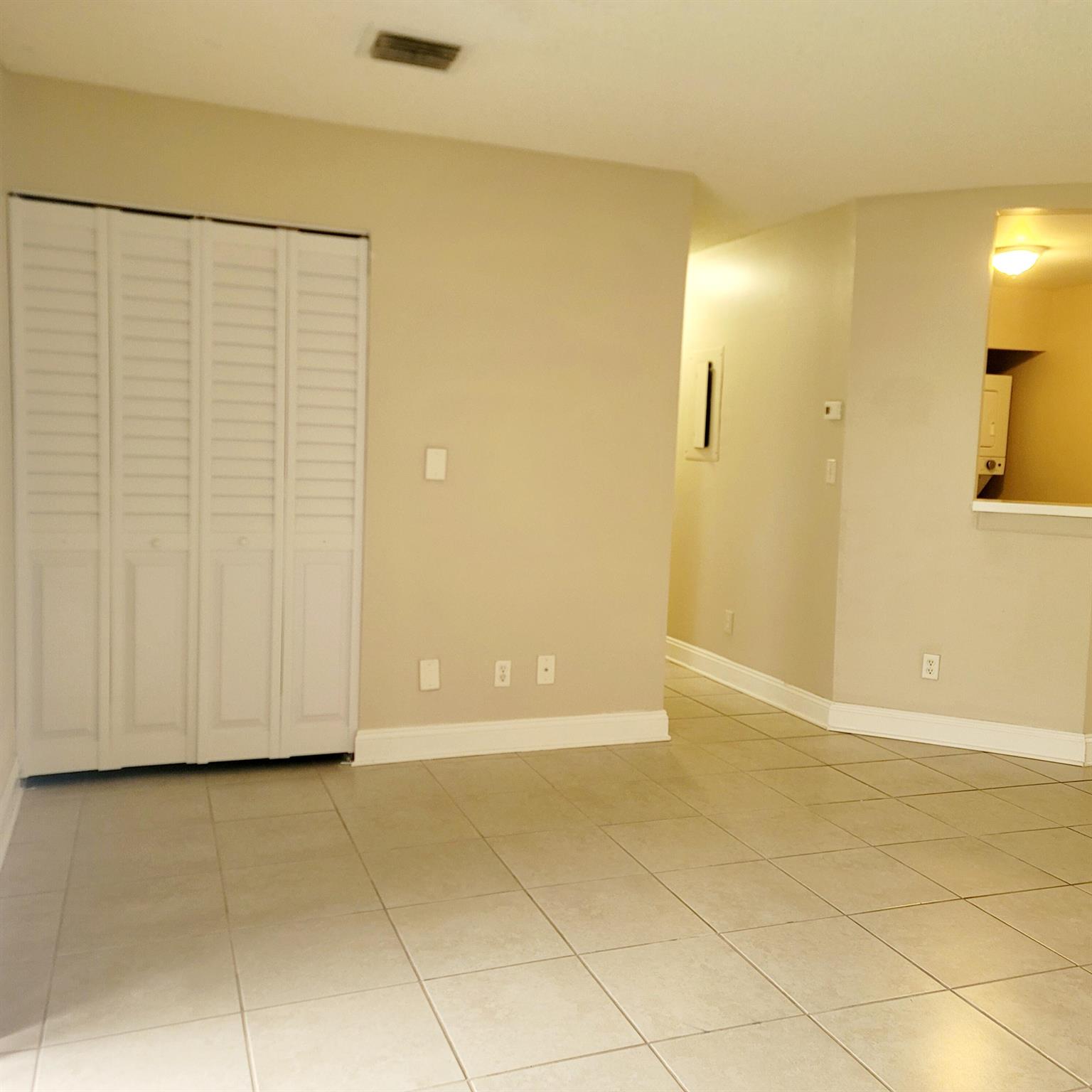 SUMMER LAKE - Residential Lease