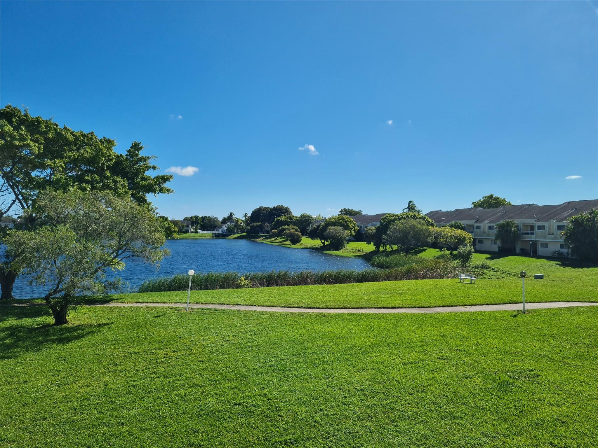 SUMMER LAKE - Residential Lease