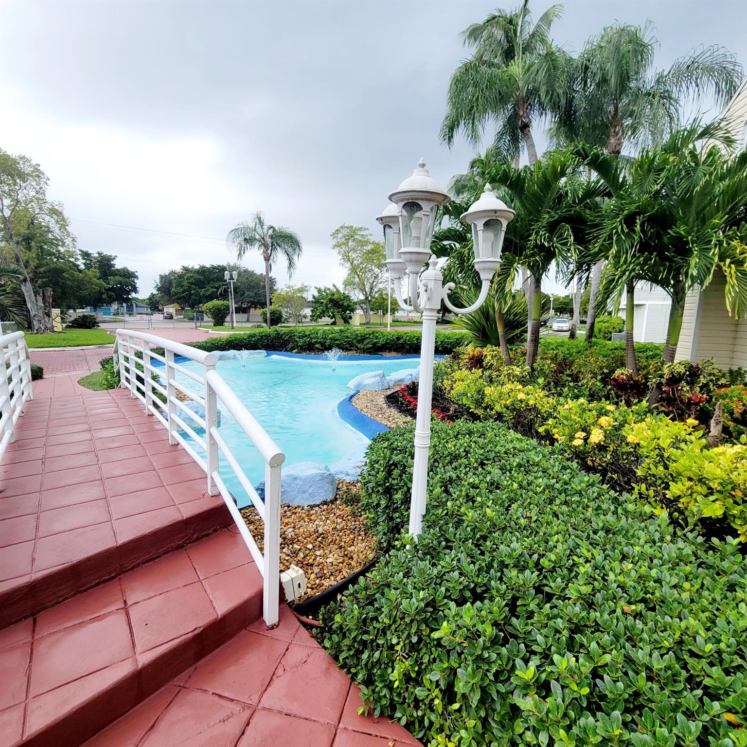 SUMMER LAKE - Residential Lease