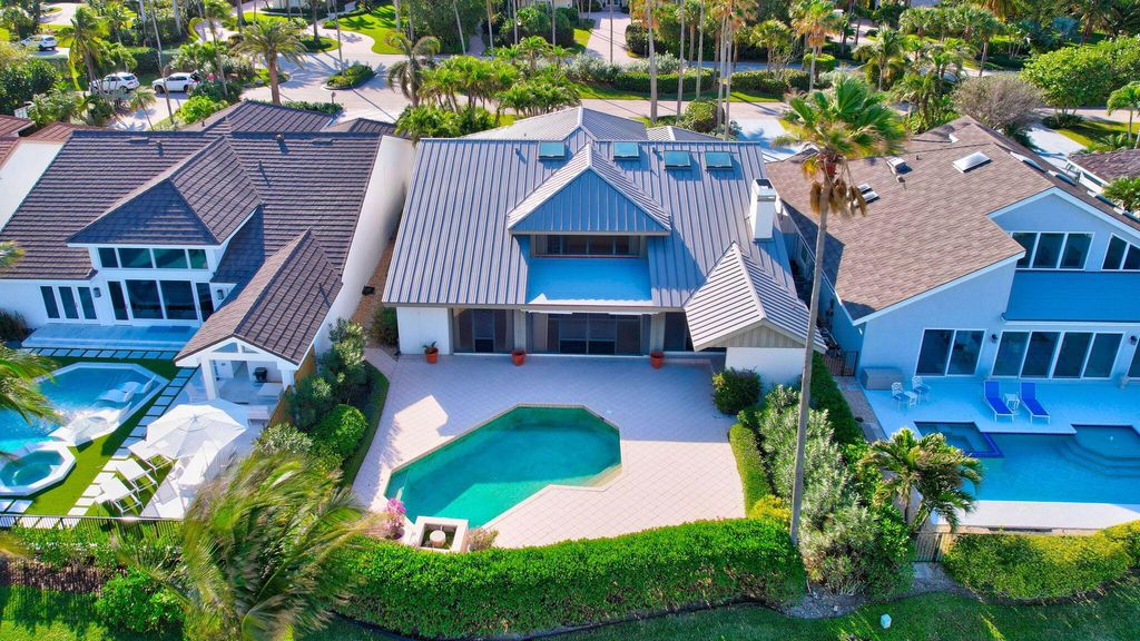 Photo of 6945 SE Harbor Circle, Stuart, FL (MLS # R10954362)