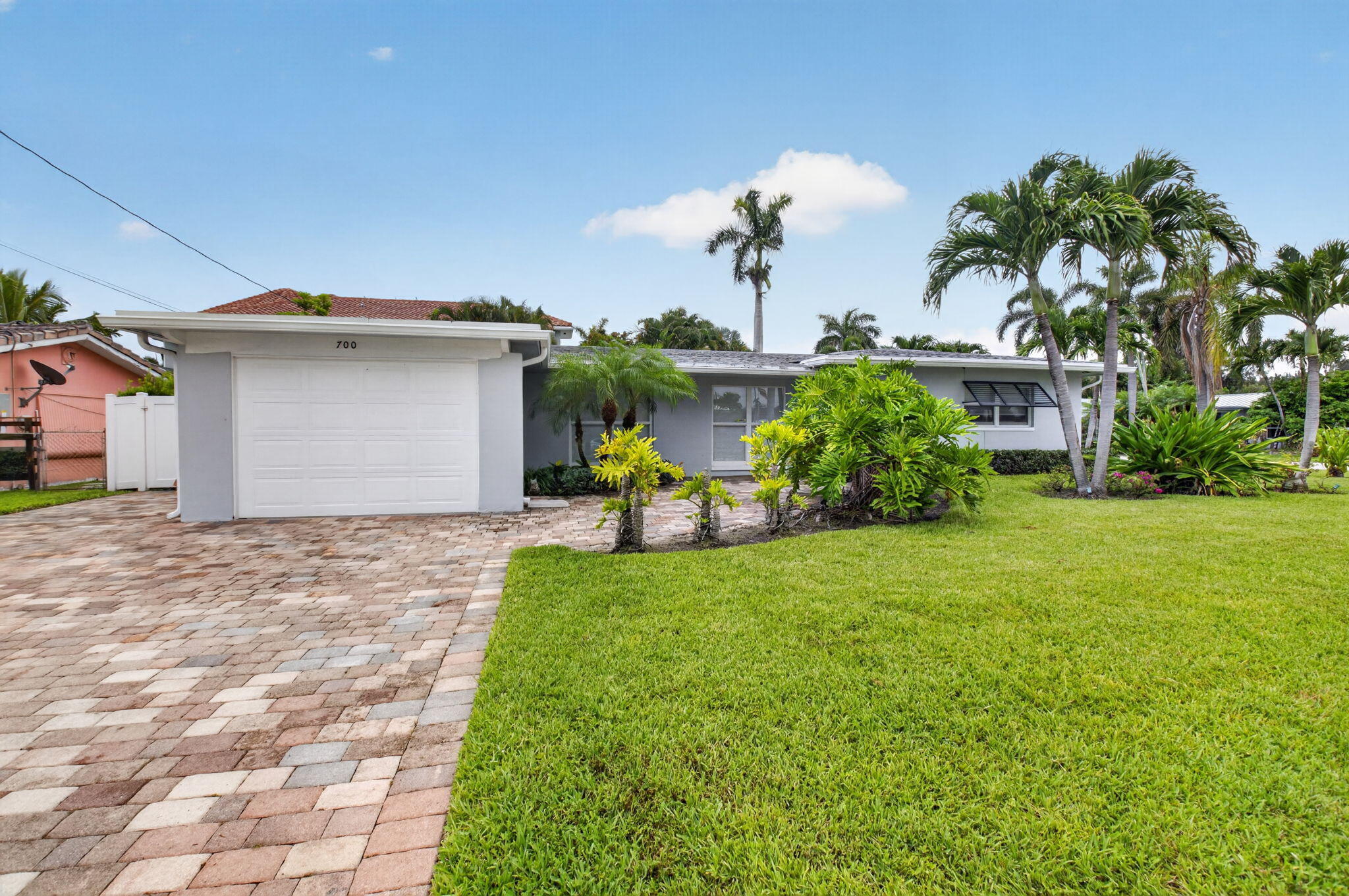 700 NE 70TH Street