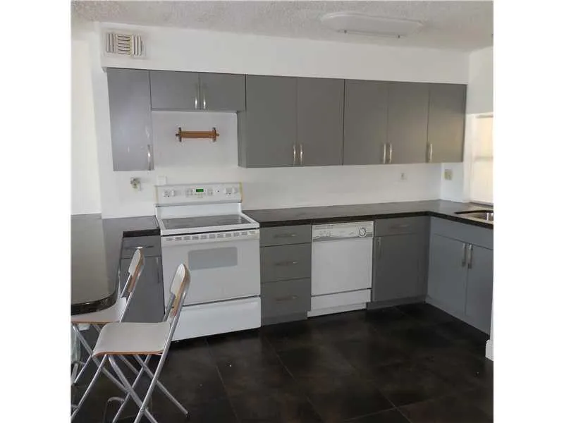 5260 NE 6th Ave Unit C17  