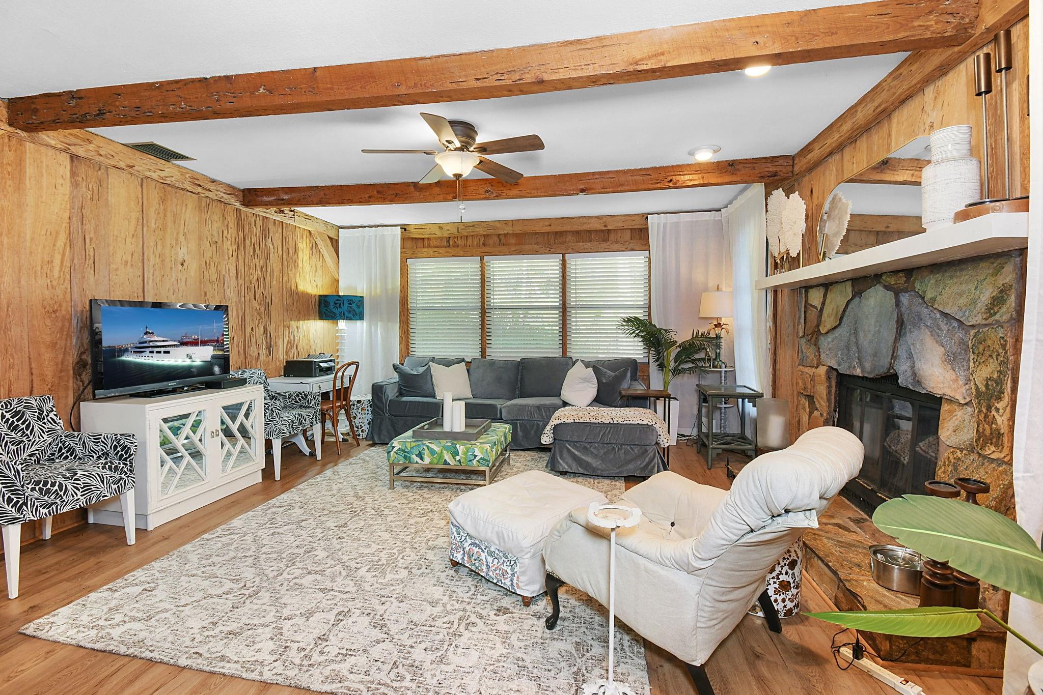 5654 SE Orange Blossom Trl