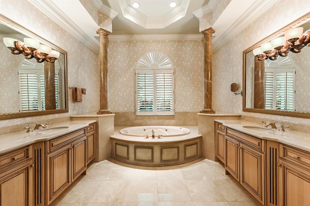 Royal Palm Yacht & Country Club - Residential