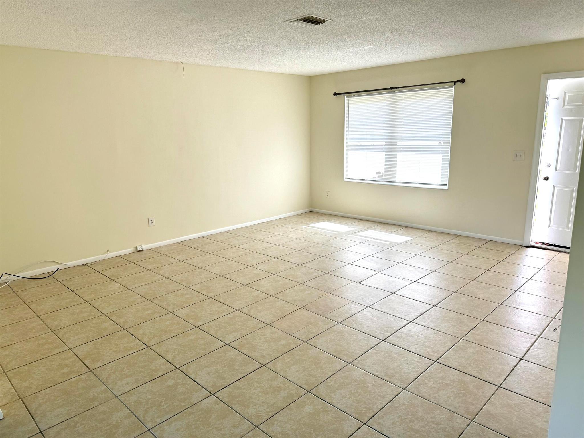 PORT ST LUCIE FLORESTA PI - Residential Lease