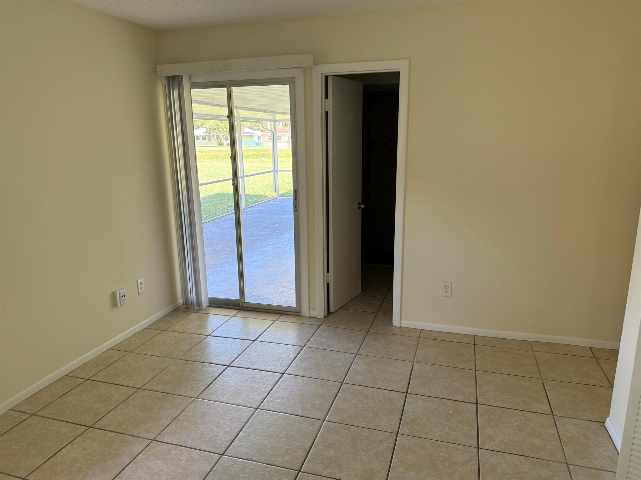 PORT ST LUCIE FLORESTA PI - Residential Lease