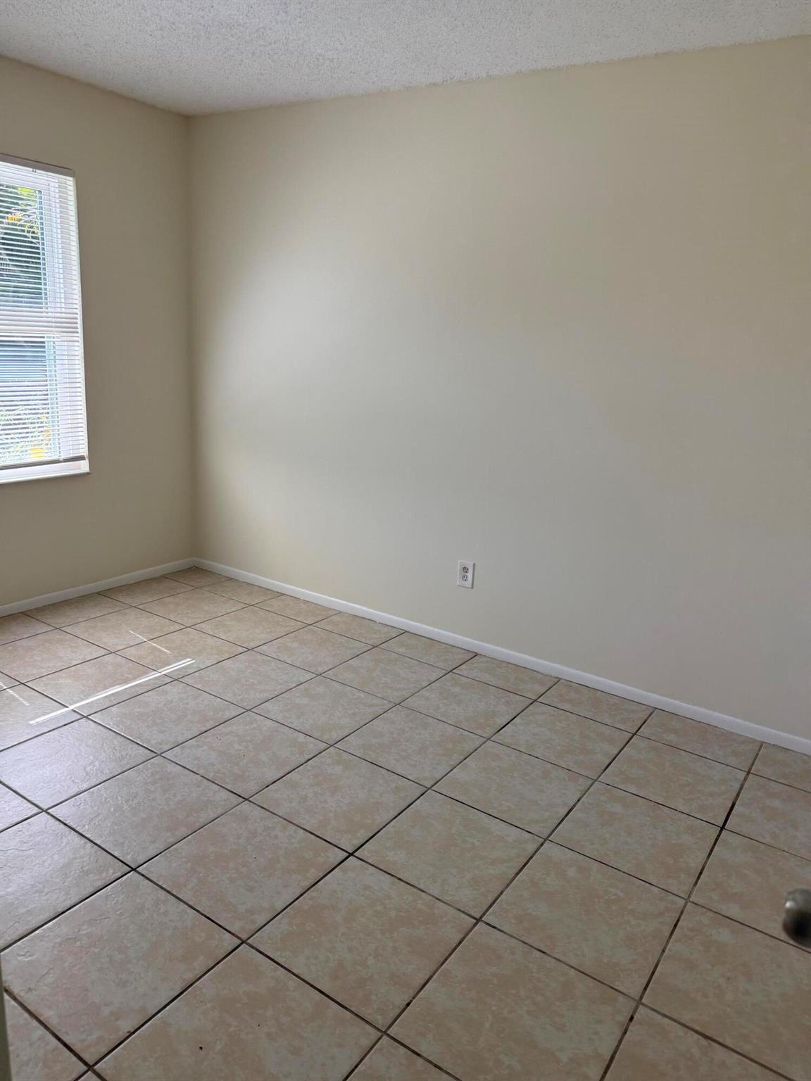PORT ST LUCIE FLORESTA PI - Residential Lease