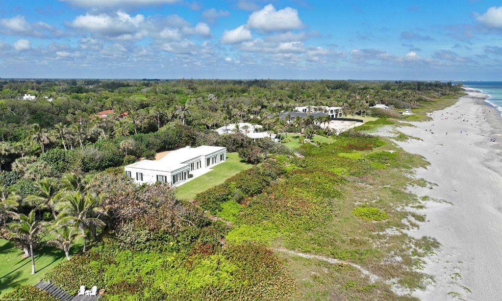 Photo of 15 S Beach Road, Jupiter Island, FL 33455 (MLS # R11115348)