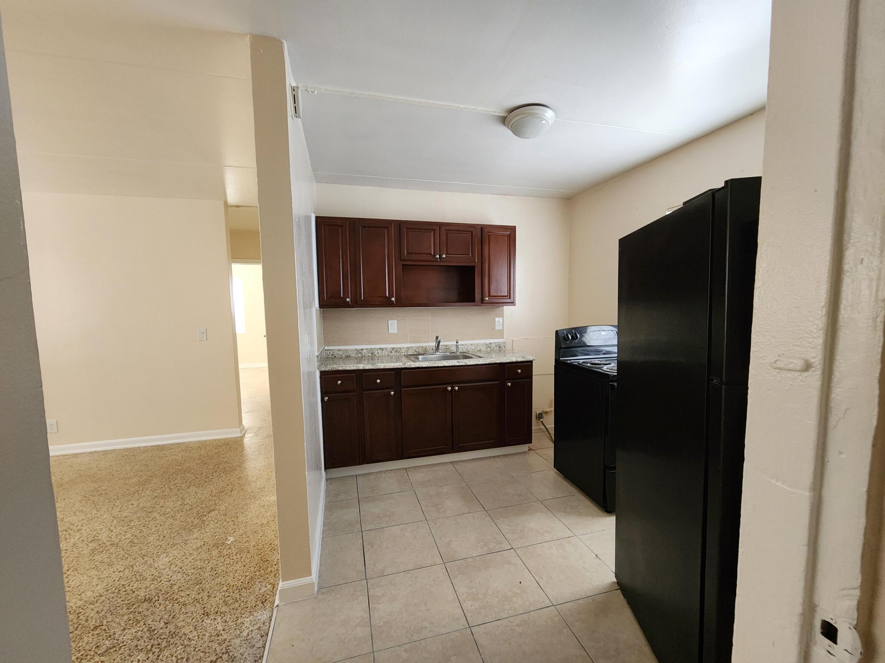 FRESHWATER 11TH & 12TH AVE ADD - Residential Lease