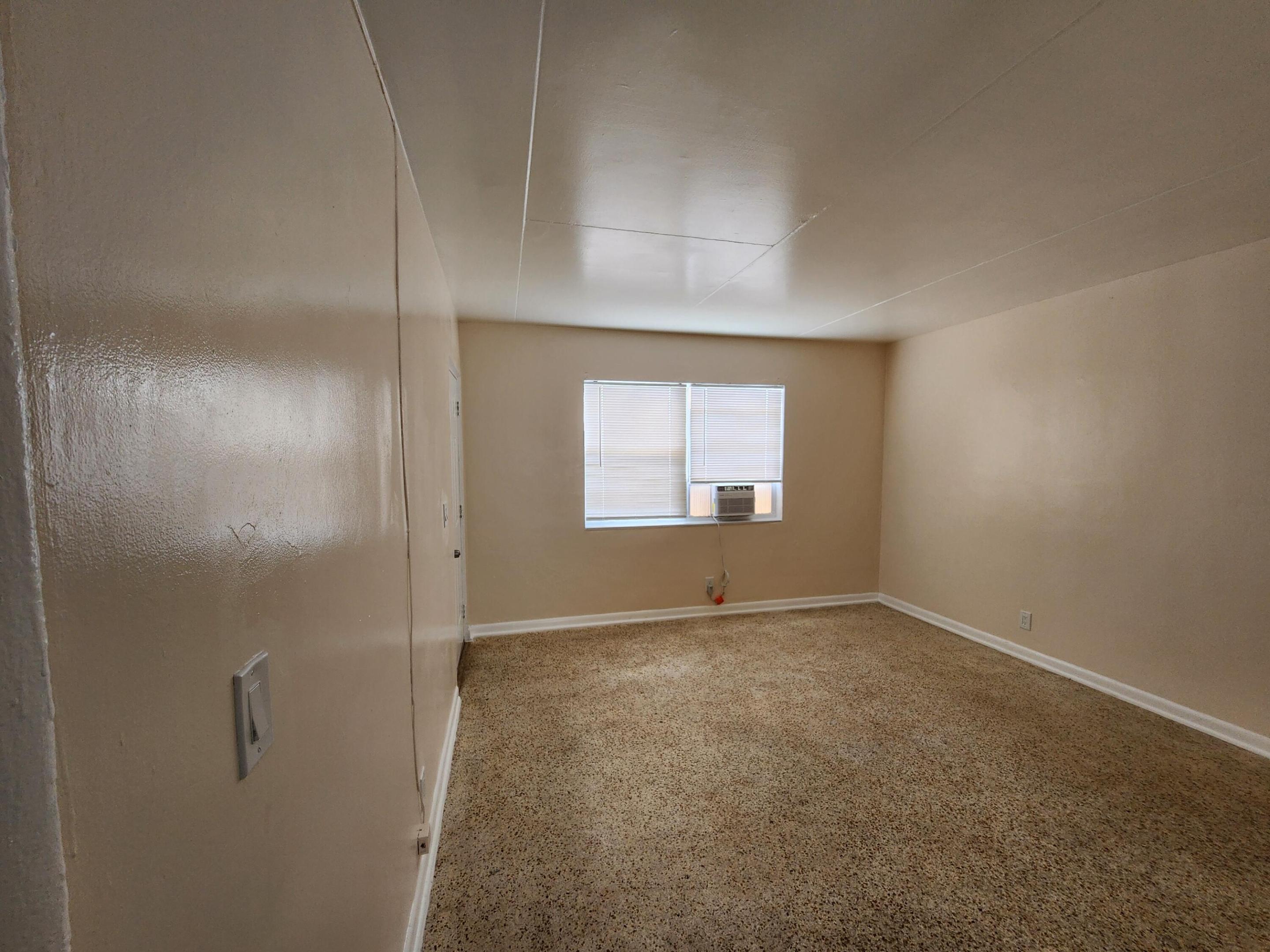 FRESHWATER 11TH & 12TH AVE ADD - Residential Lease