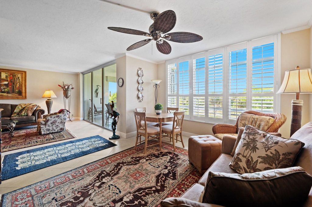 Photo of 3960 Oaks Clubhouse Drive #403, Pompano Beach, FL 33069 (MLS # F10503654)